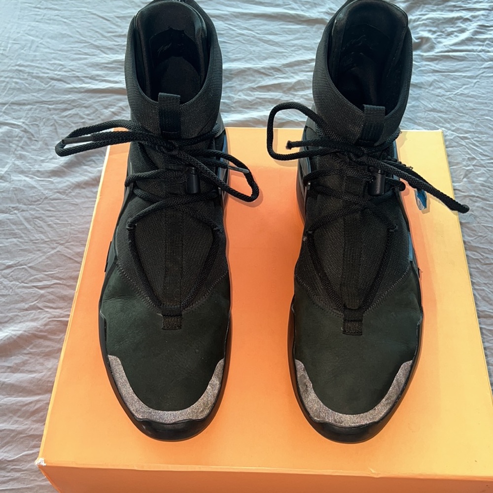 Men's Black High-Top Sneakers
